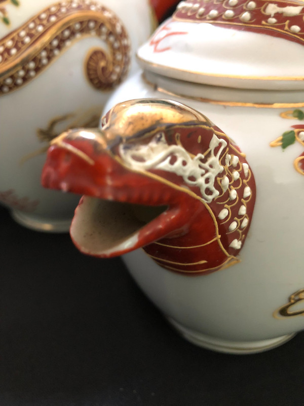 Service à thé en porcelaine du Japon milieu XXème siècle 