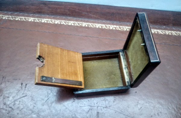 Watch box