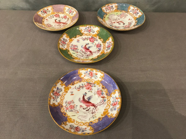 Set di 4 piattini in porcellana Minton del XIX secolo