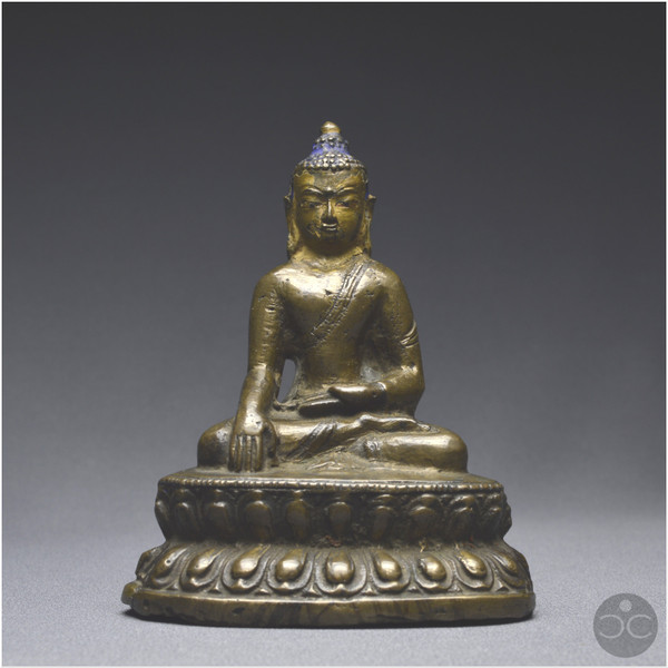 Tibet occidental, XIIIème-XIVème siècle, Représentation de Bouddha en bronze à patine brune 