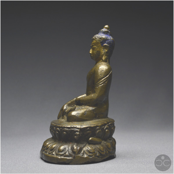 Tibet occidental, XIIIème-XIVème siècle, Représentation de Bouddha en bronze à patine brune 