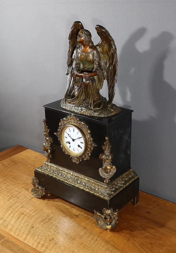 Uhr aus Marmor und Bronze, "L'Ange en Contemplation", Miroy Frères, Epoche Napoléon III