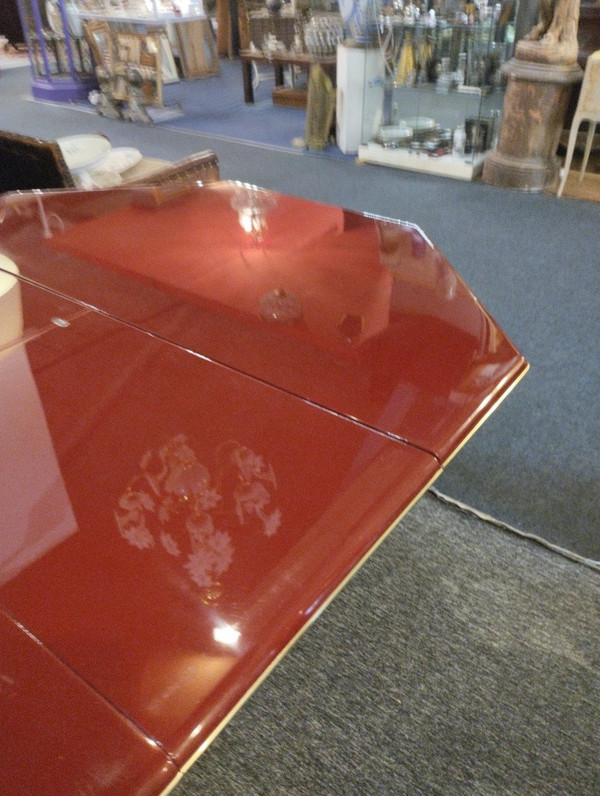 Table - Lacquer - Bordeaux red - Brass - v .1970.