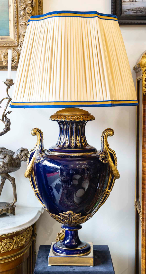 Important Pair Of Late 19th Century Blue Porcelain Lamps