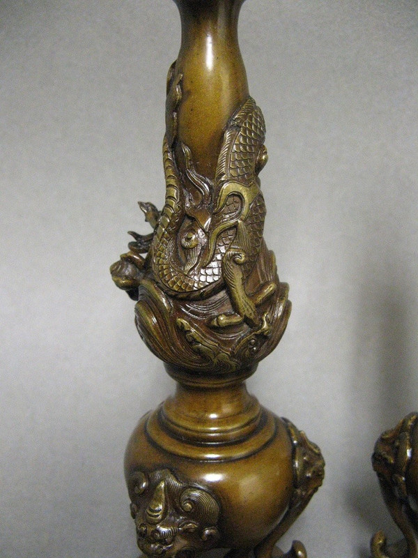 Pair De Pique Cierge Aux Dragons. Meiji bronze, 19th century.