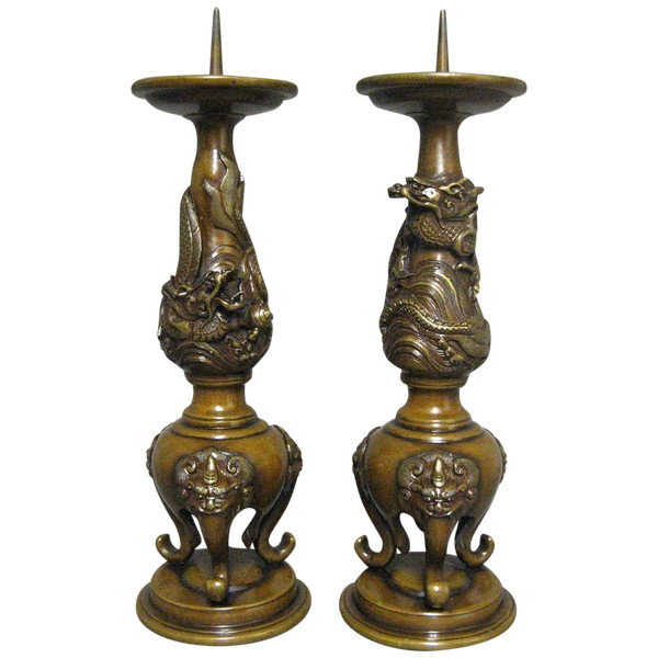 Pair De Pique Cierge Aux Dragons. Meiji bronze, 19th century.