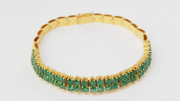 Antique flexible bracelet in yellow gold and emeralds