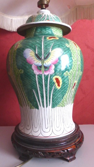 19th century Chinese porcelain ginger vase lamp