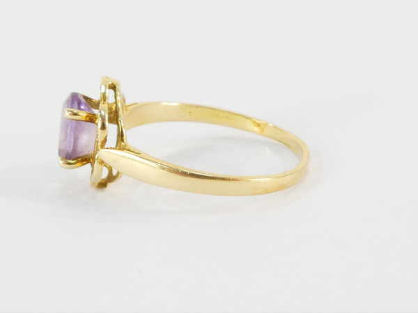 18-karat yellow GOLD ring with amethyst