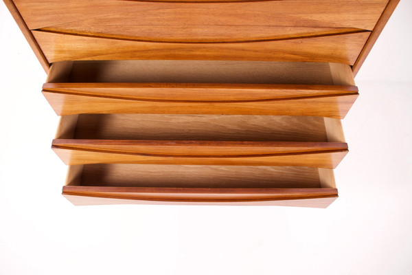 Weekly chest of drawers in rosewood, Arne Vodder.