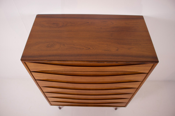 Weekly chest of drawers in rosewood, Arne Vodder.