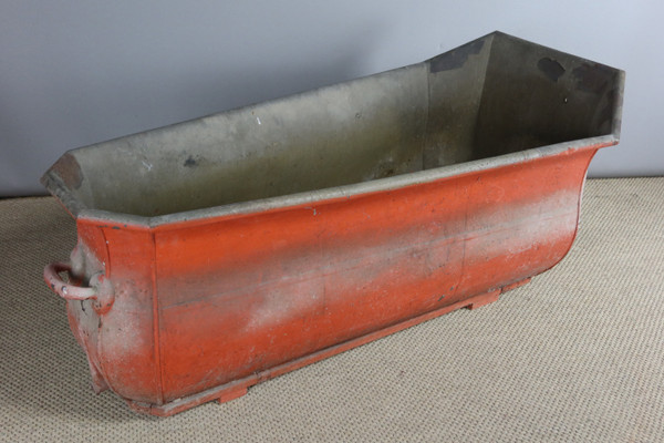 Zinc bathtub XIX