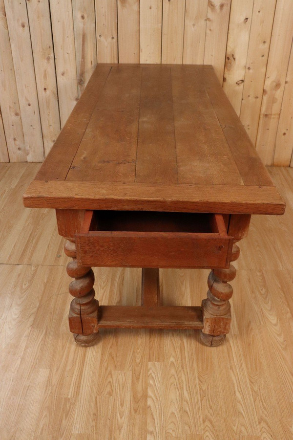 Large Farm Table Twisted Legs