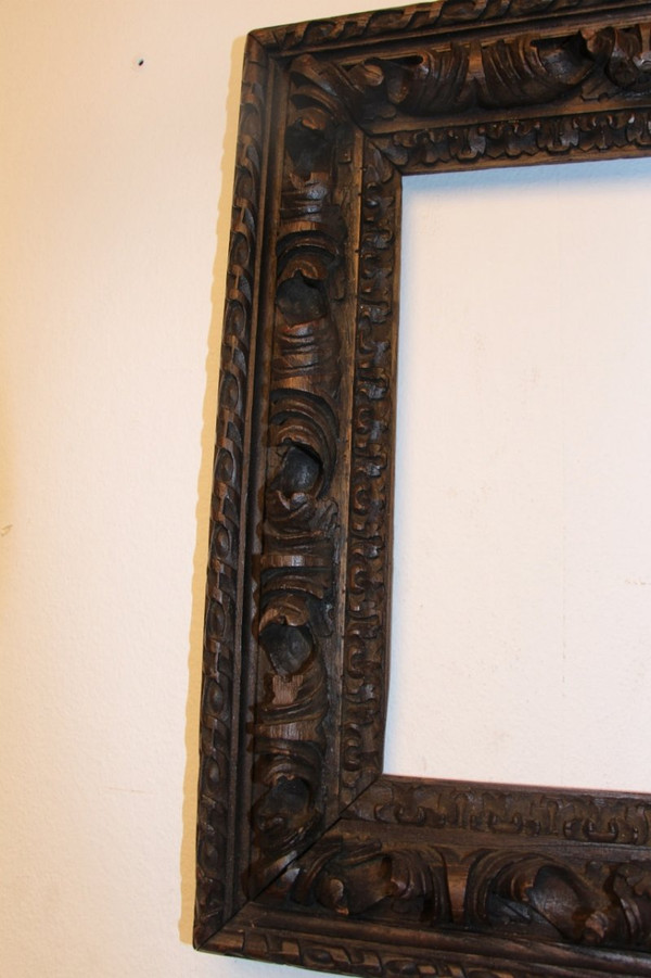 17th Century Oak Frame Carved With Acanthus Leaves