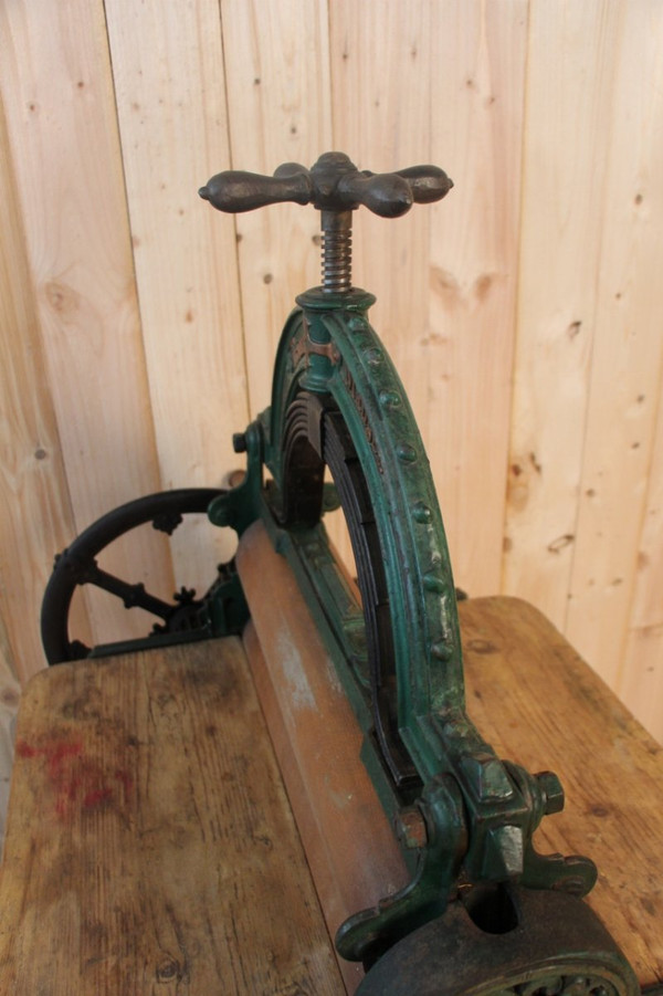 Triumph and Mangel Cast Iron Cloth Press, Early 20th Century