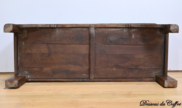 Large Oak Chest - Late 19th century