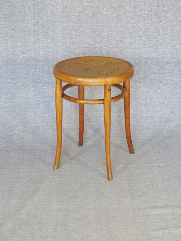 Tabouret bistrot assise bois, étoile vers 1925 No Thonet  