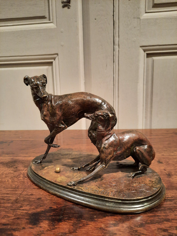 Bronze, die zwei Windhunde darstellt, signiert P.J. Mène.