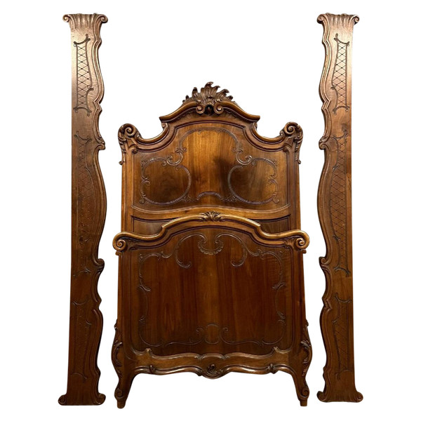 Louis XV style Rocaille center bed in walnut circa 1880