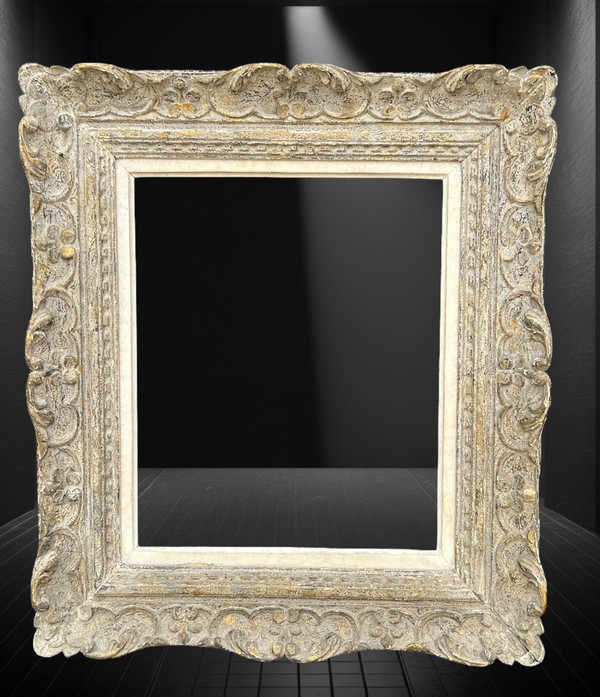 ANCIENT MONTPARNASSE FRAME IN SCULPTTED WOOD PAINTED FOR PAINTING 47 cm x 38.5 cm