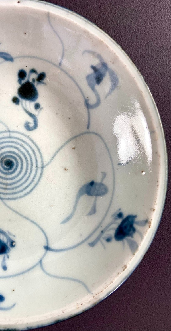 China, Second Half Of The 18th Century, Small Blue And White Floral Decor Porcelain Dish.