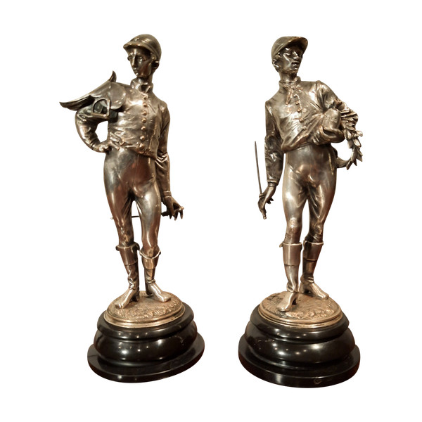 Two silver-plated bronze sculptures of Jockeys. Signed Lalouette.