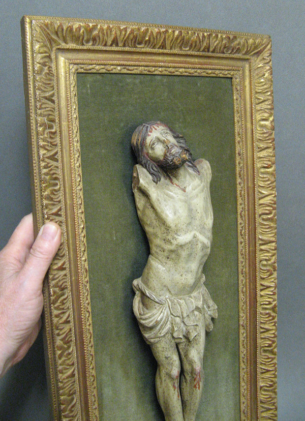 Christ en bois sculpté polychrome, XVIIIe siècle 