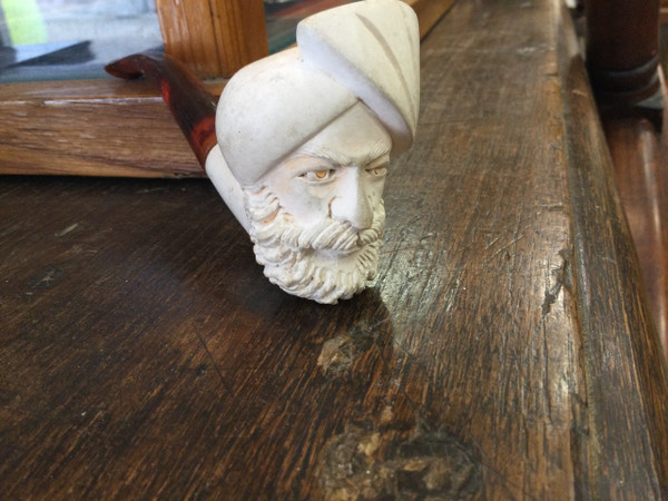 Homme au turban. Pipe en écume de mer 