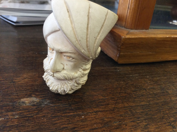 Homme au turban. Pipe en écume de mer 