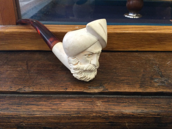 Homme au turban. Pipe en écume de mer 