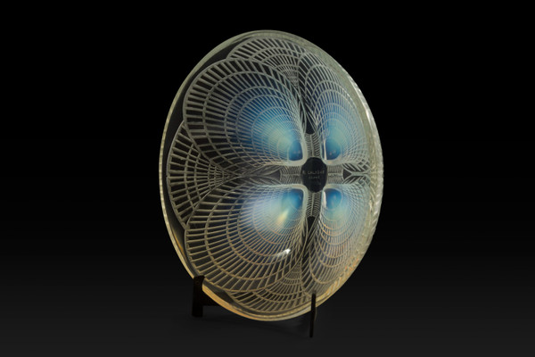 SHELL N° 1 BOWL by René Lalique