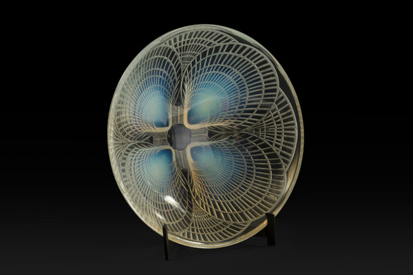 SHELL N° 1 BOWL by René Lalique