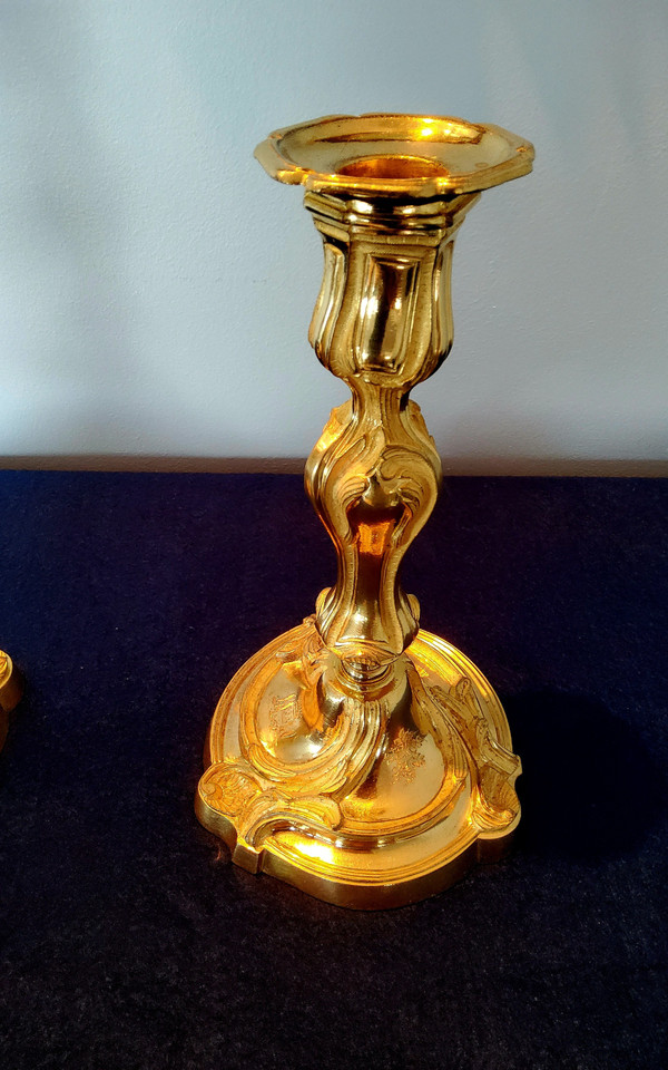 Pair of Candlesticks in Chiseled and Gilded Bronzes - Louis XV Style 