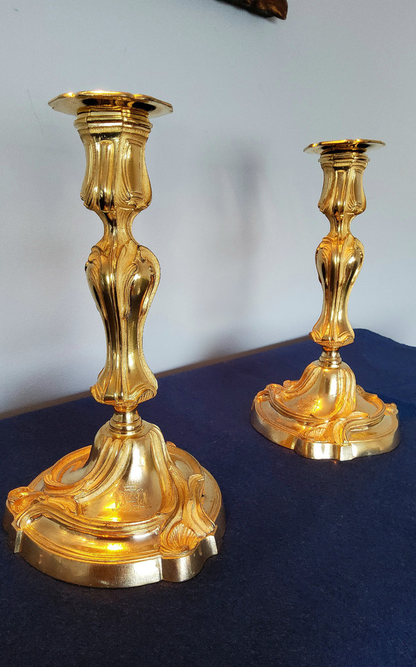 Pair of Candlesticks in Chiseled and Gilded Bronzes - Louis XV Style 