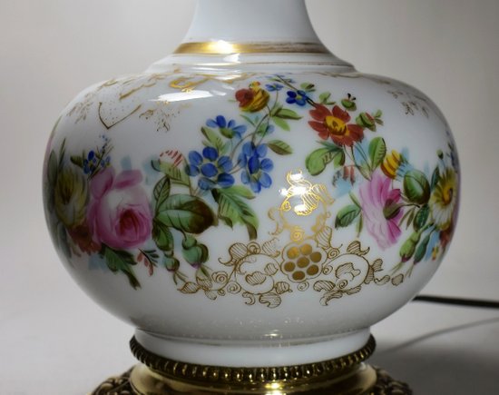 Lampe En Porcelaine De Paris. XIX ème