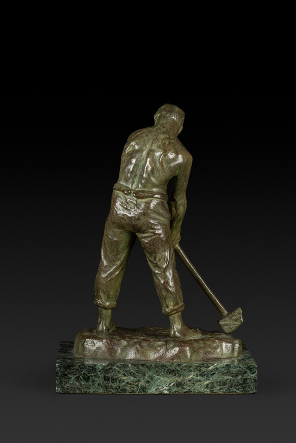 Small Art Deco bronze statue 'The Hammerer' by Victor Demanet (1895-1964): 