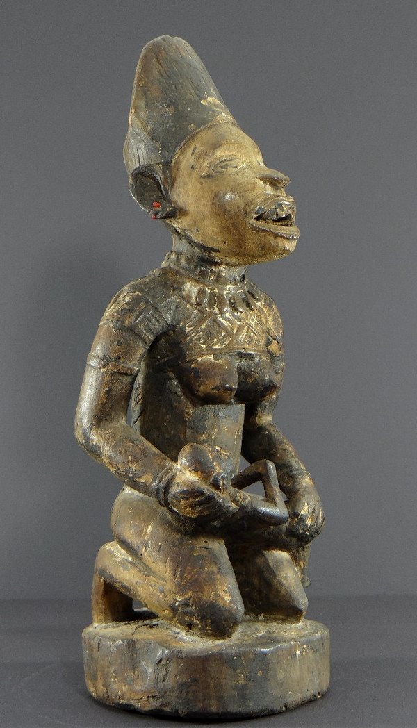 Democratic Republic of Congo, Yombe People, Carved Wooden Sculpture, 20th Century.