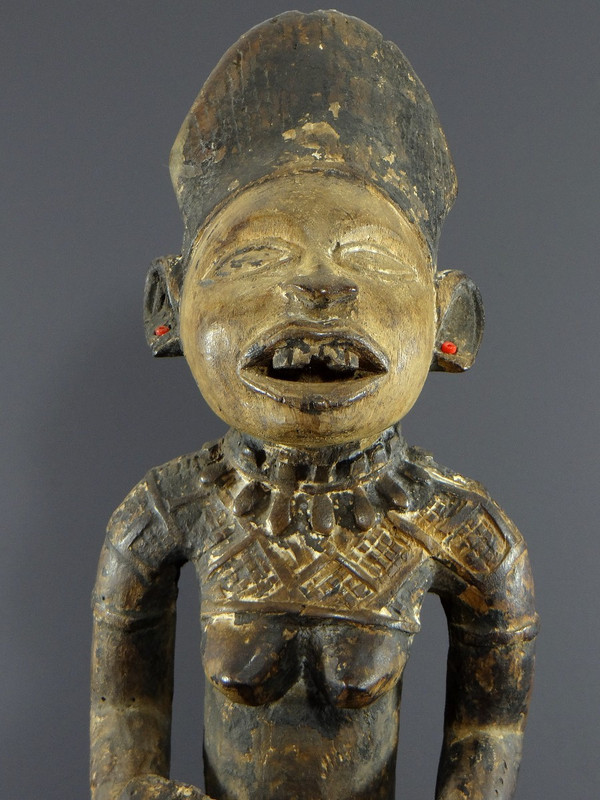 Democratic Republic of Congo, Yombe People, Carved Wooden Sculpture, 20th Century.