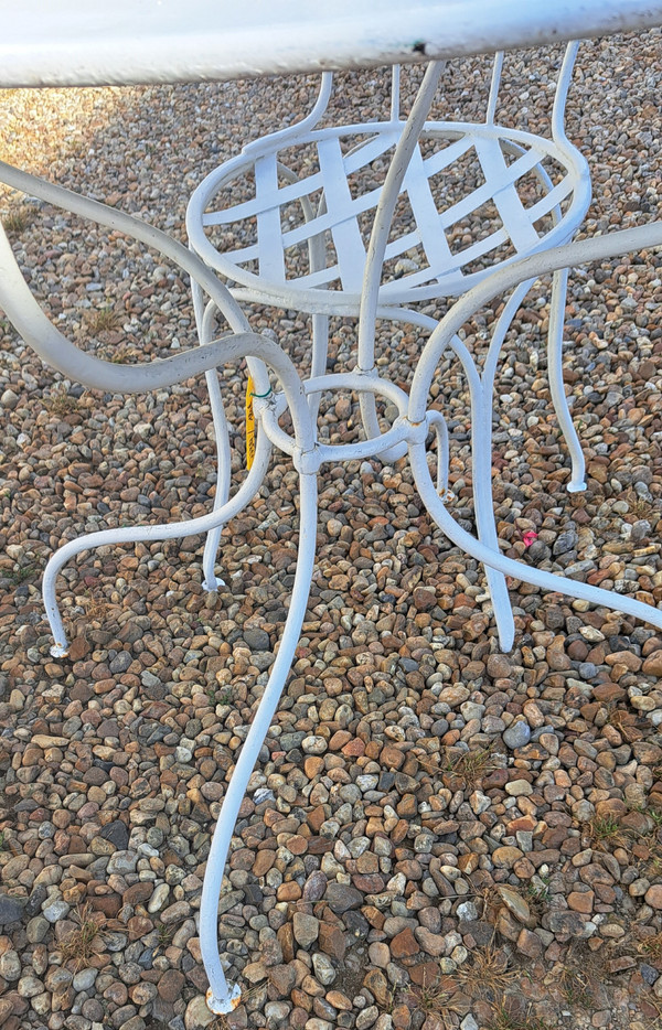 Salon de jardin trois chaises et une table des années 40 