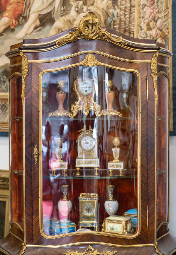 A Showcase In Marquetry And Martin Varnish Late 19th Century 