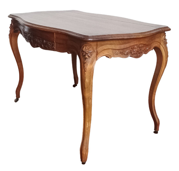 Table de milieu Louis XV en noyer