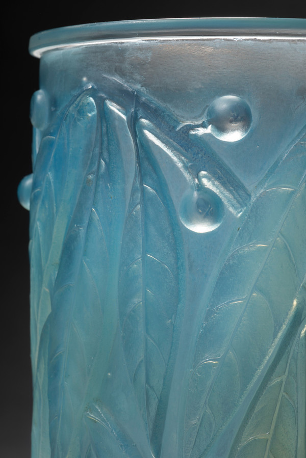 Vase "LAURIERS" (1922) de René Lalique (1860-1945): Une Œuvre Exceptionnelle à Acquérir