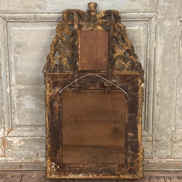 18th century mirror with glazing beads