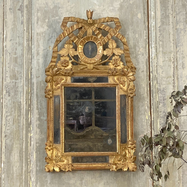 18th century mirror with glazing beads