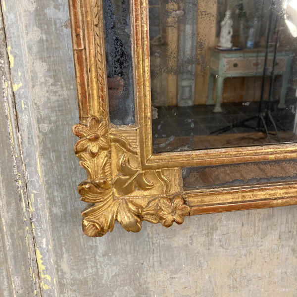 18th century mirror with glazing beads