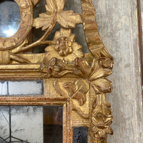 18th century mirror with glazing beads