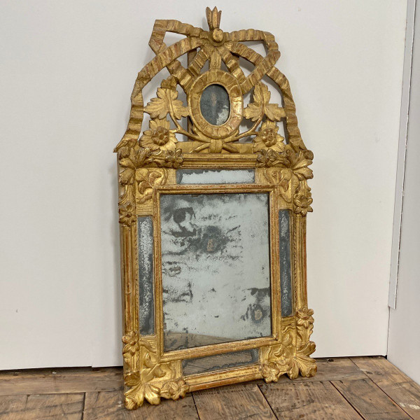 18th century mirror with glazing beads