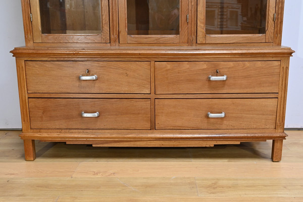 Oak bookcase from 1940