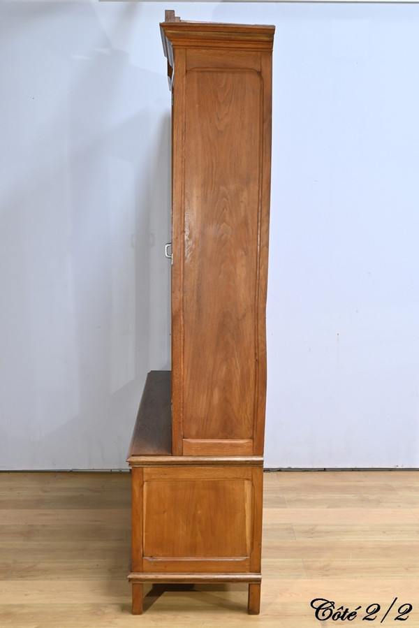 Oak bookcase from 1940