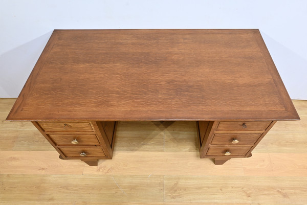 Middle desk in oak from the late 1940s art deco period